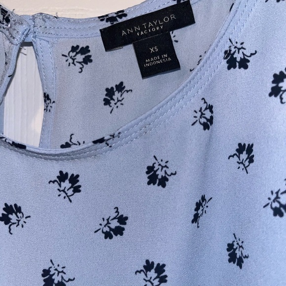Ann Taylor Factory Blue Top, Size XS - Picture 2 of 4